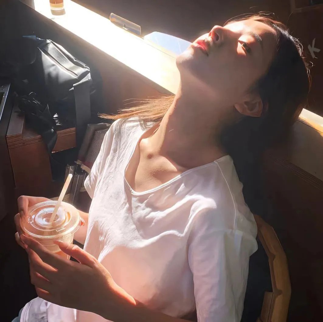 邪恶的蕾丝莉